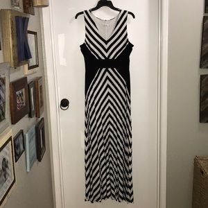 Calvin Klein chevron maxi dress with stretch, 14